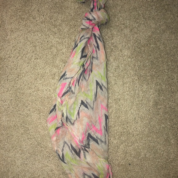 Assorted Scarves - Picture 2 of 6